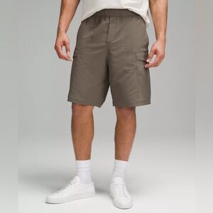 lululemon athletica Men's Cargo Pocket Short